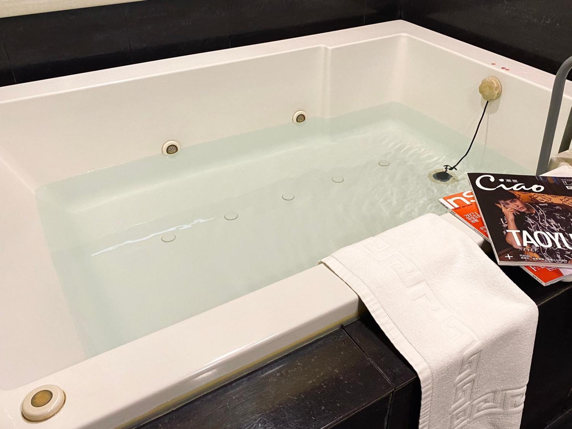 Spa Spring Resort Beitou Экстерьер фото